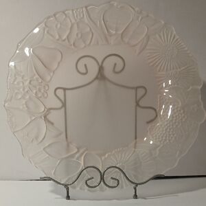 Elegant Floral Embossed Glass Plate